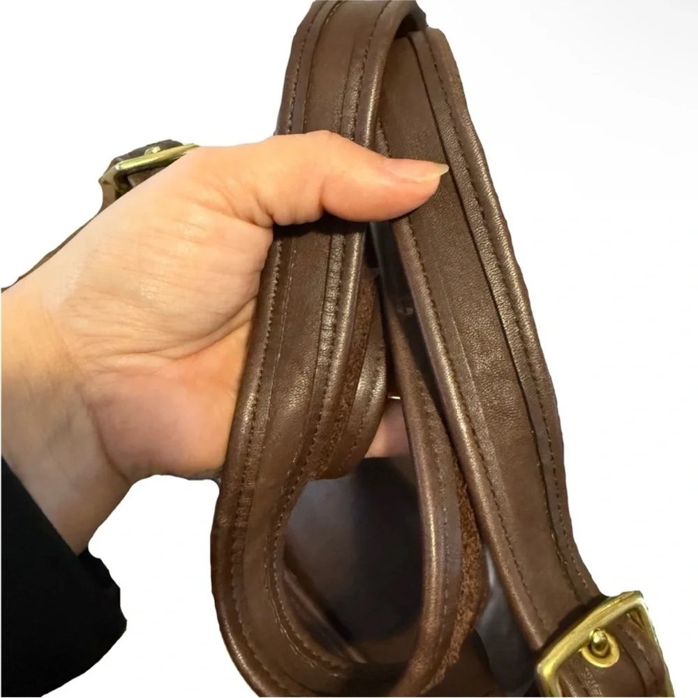 Coach vintage legacy Studio flap saddlebag. Please see all pics
